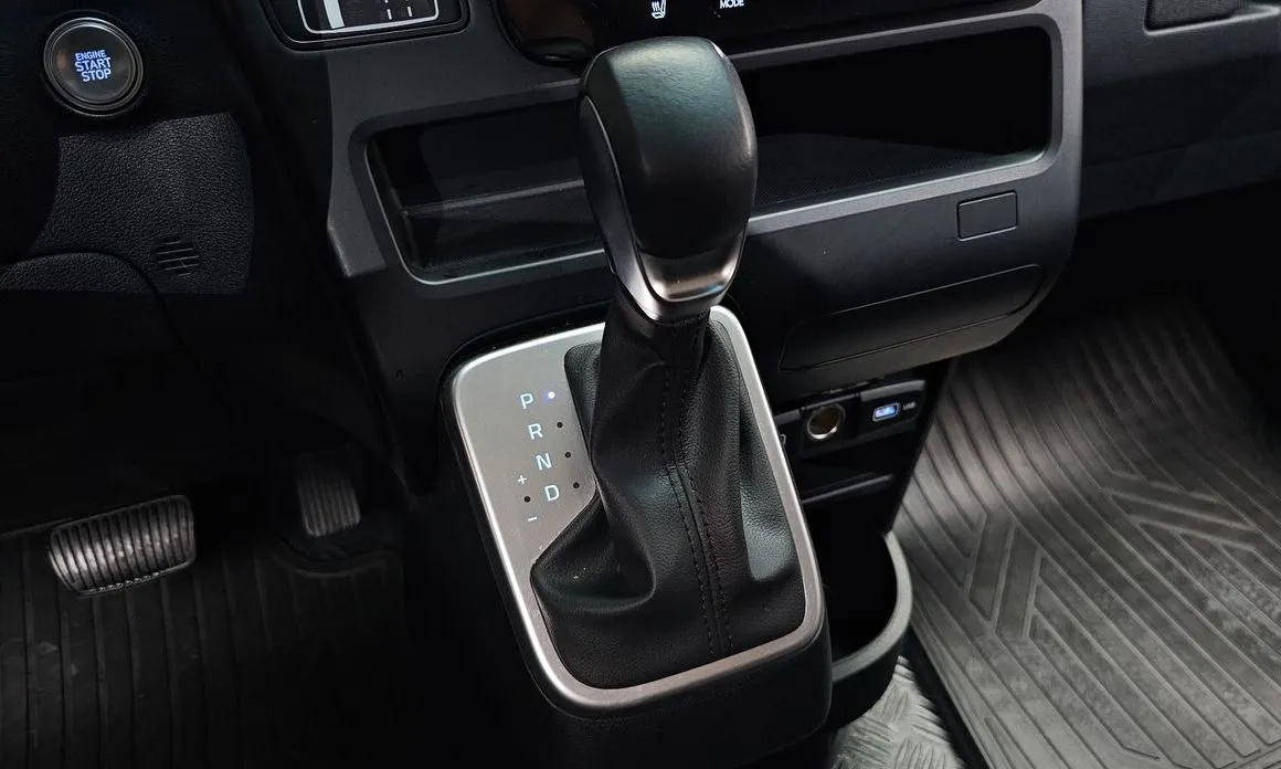 Hyundai Staria — фото 2