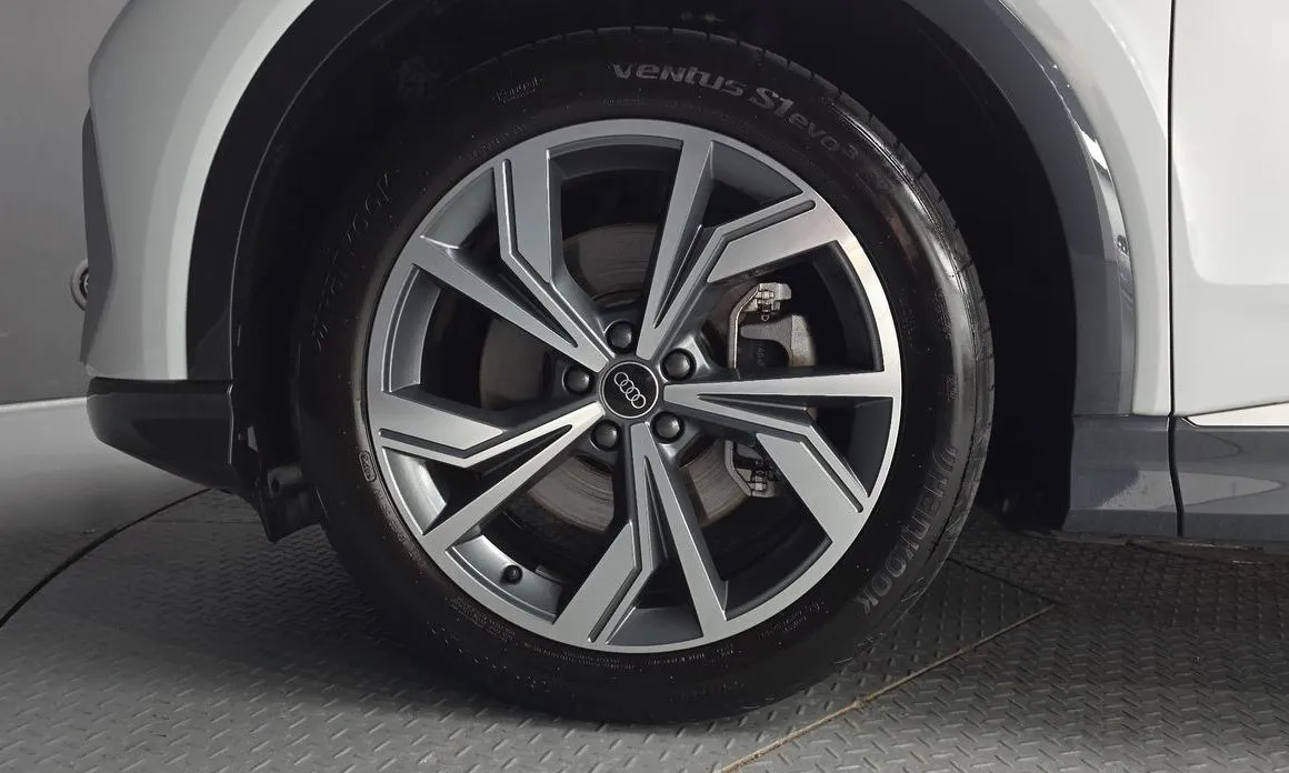 Audi Q4 e-tron 2023 из KR, фото 3