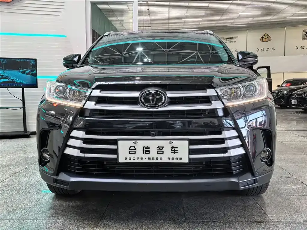 Toyota Highlander — фото 4