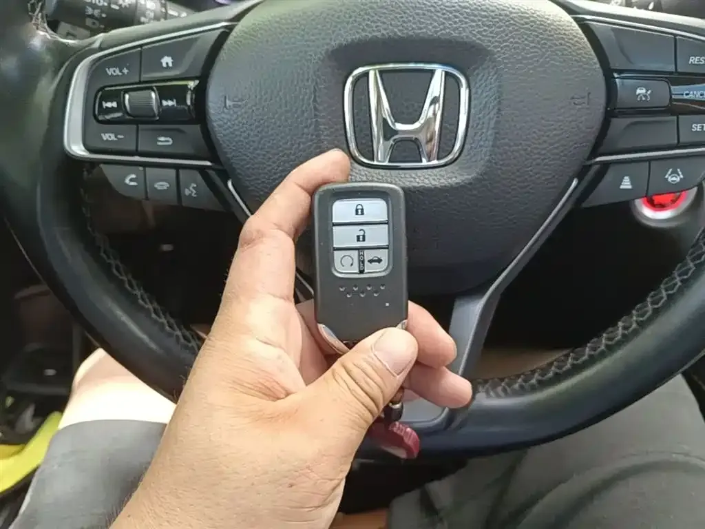 Honda Accord — фото 3
