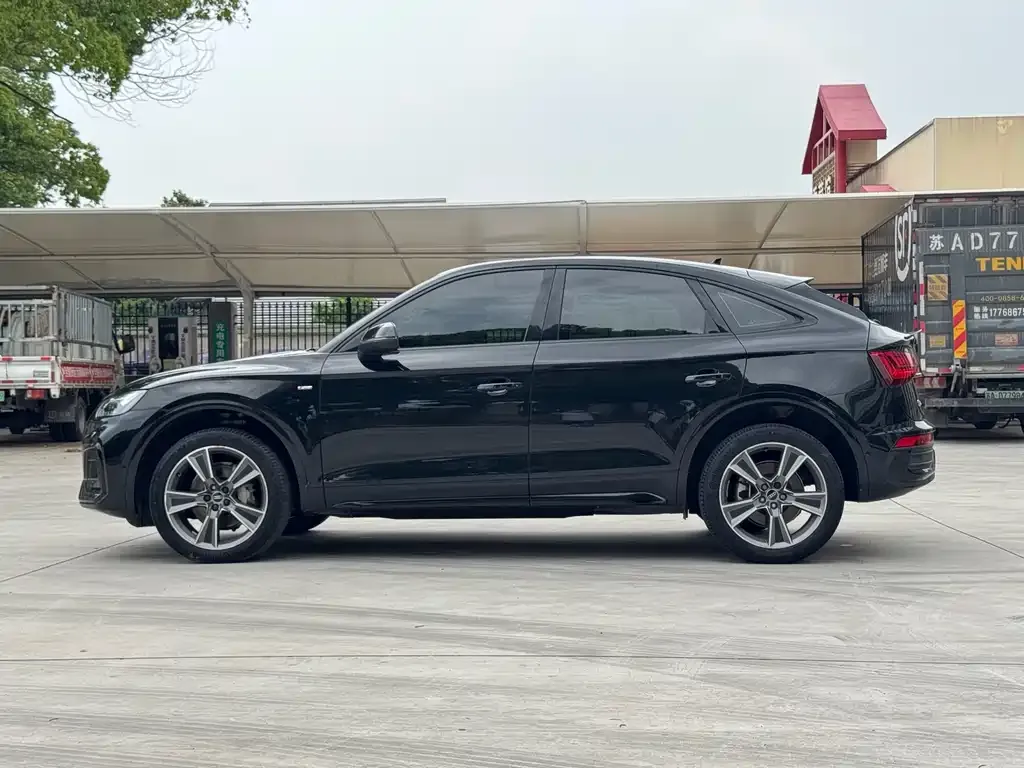 Audi Q5L Sportback 2022 из CN, фото 5