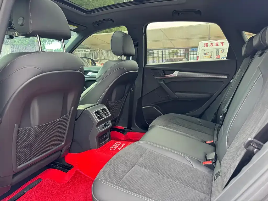 Audi Q5L Sportback 2022 из CN, фото 9