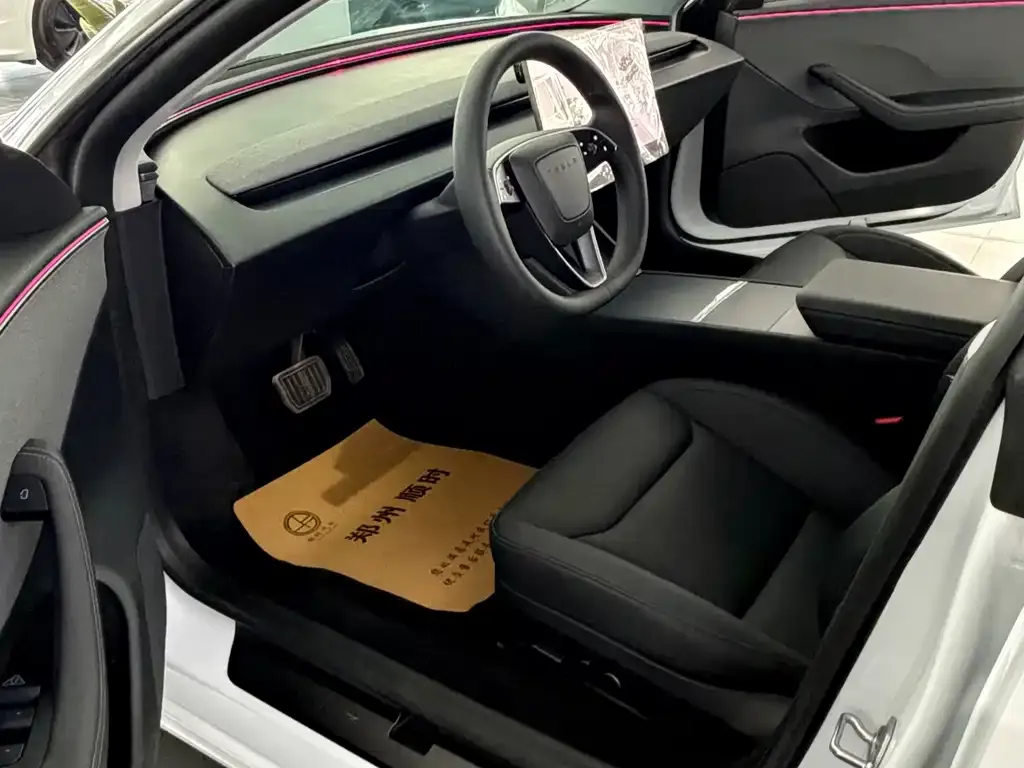 Tesla Model 3 — фото 9