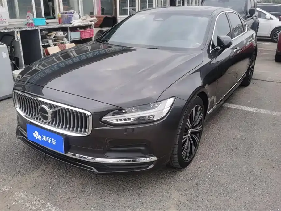 Volvo S90 — фото 1