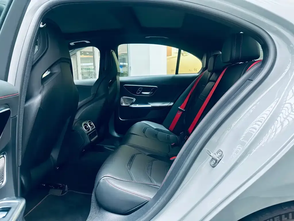 Mercedes-Benz C-Class AMG New Energy 2025 из CN, фото 3