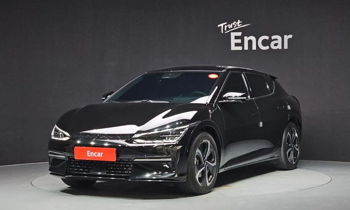 Kia EV6 — фото 1
