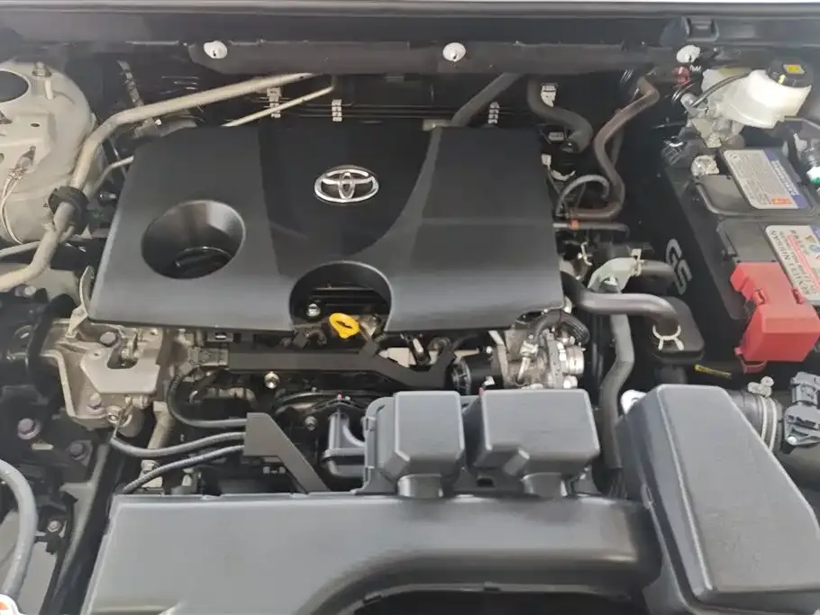 Toyota RAV4 — фото 6