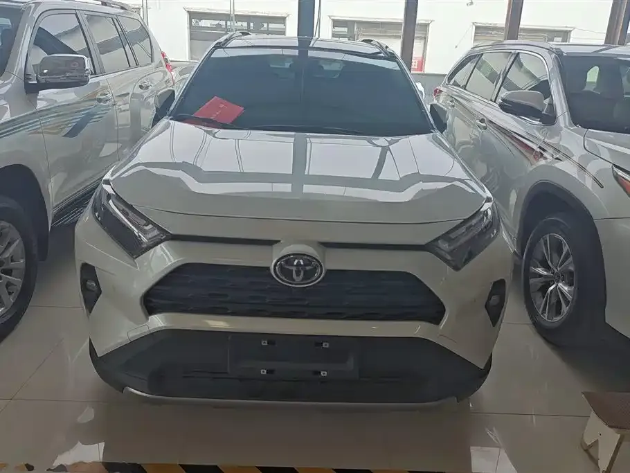 Toyota RAV4 — фото 4