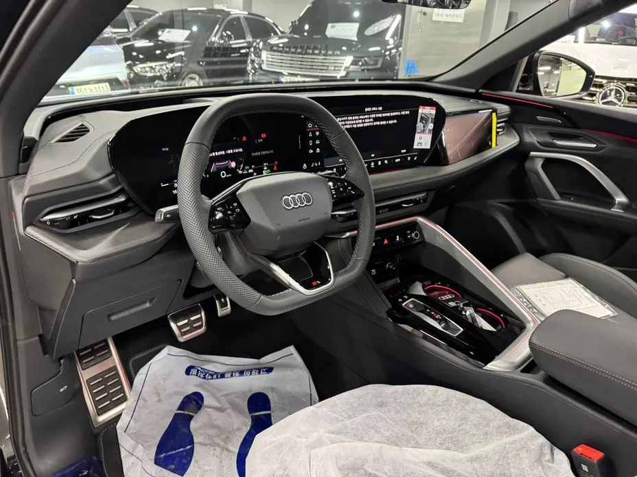 Audi Q5 2025 из KR, фото 7