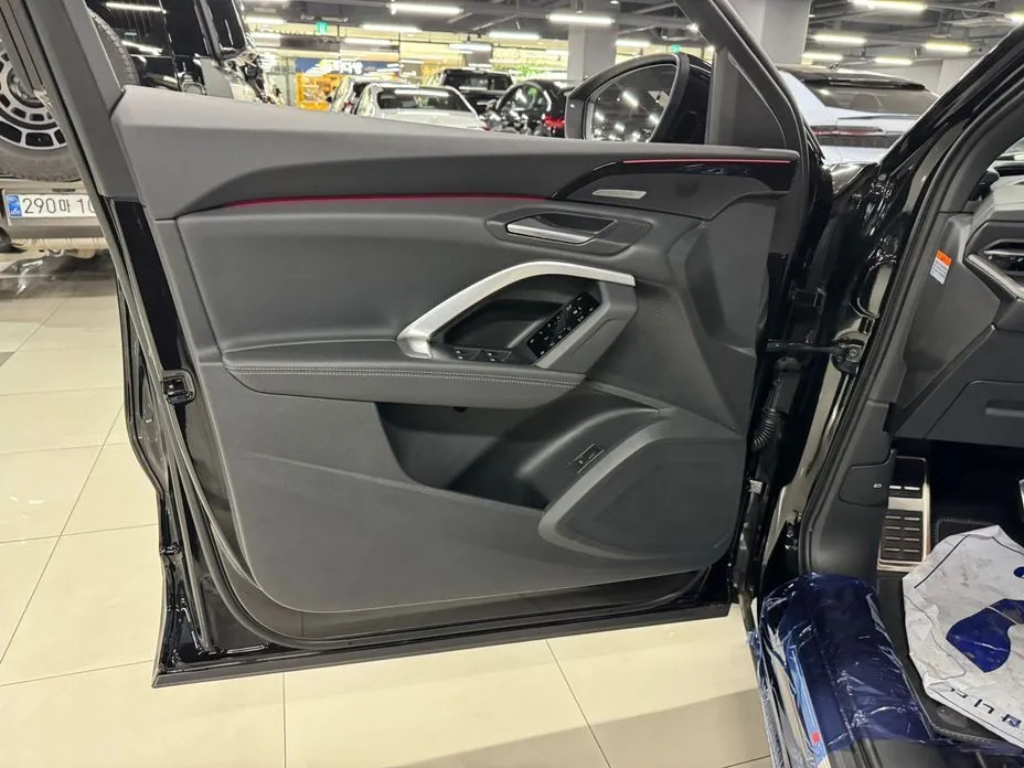 Audi Q5 2025 из KR, фото 4