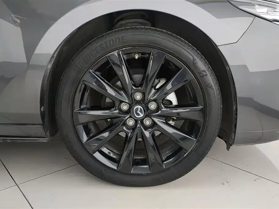 Mazda 3 Axela — фото 10