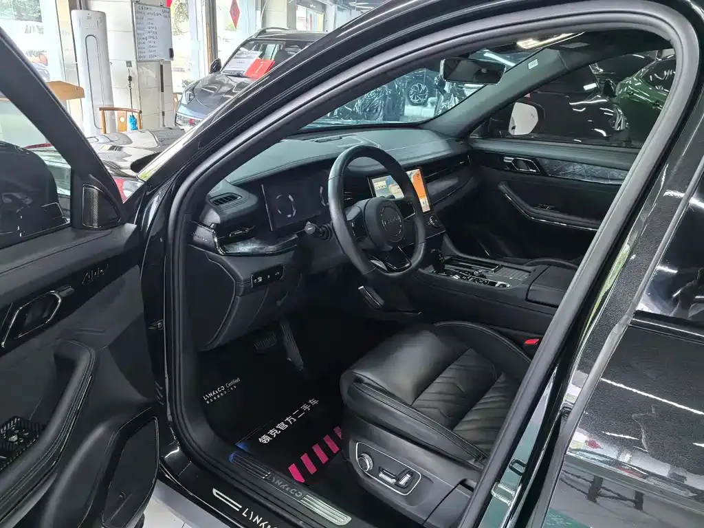 Lynk & Co 09 PHEV 2022 из CN, фото 10