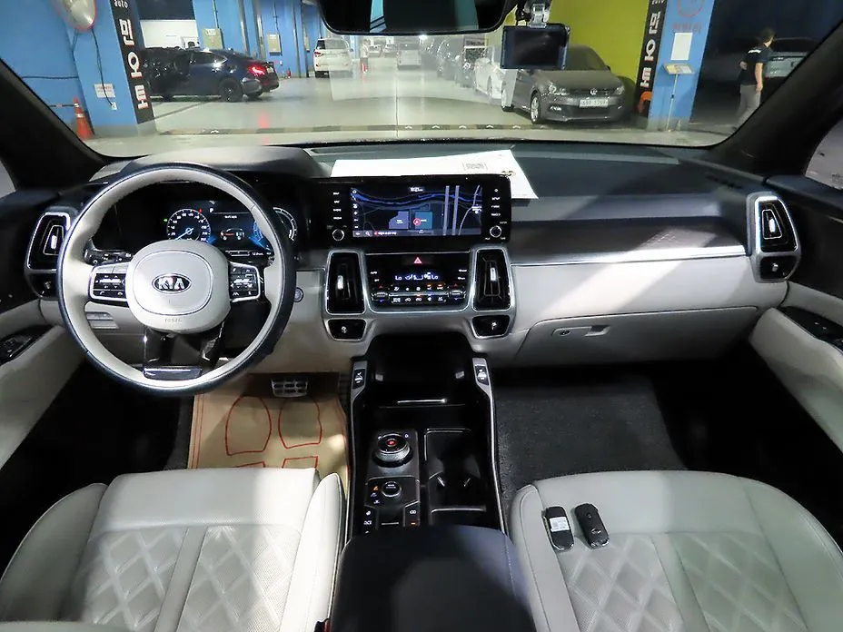 Kia Sorento — фото 6