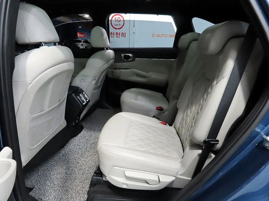 Kia Sorento — фото 7