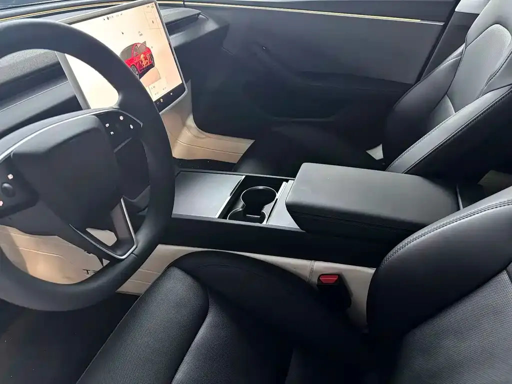 Tesla Model 3 — фото 8
