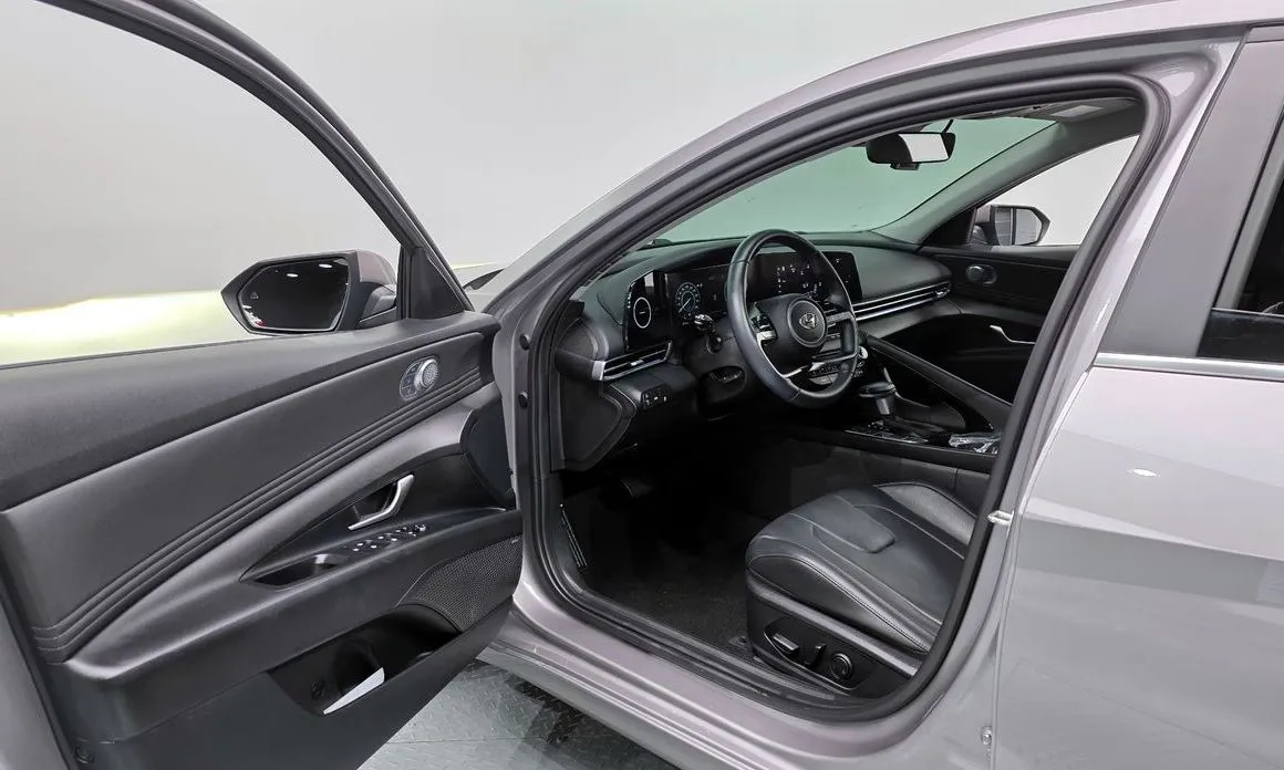 Hyundai AVANTE 2023 из KR, фото 4