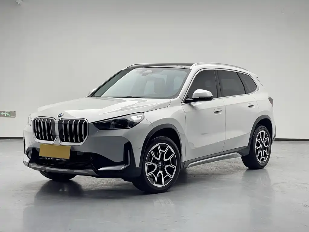 BMW X1 — фото 1