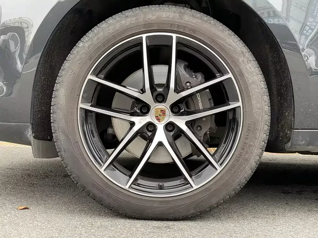 Porsche Macan — фото 10