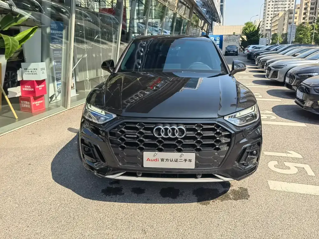 Audi Q5L — фото 8