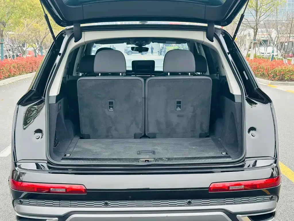 Audi Q7 — фото 3