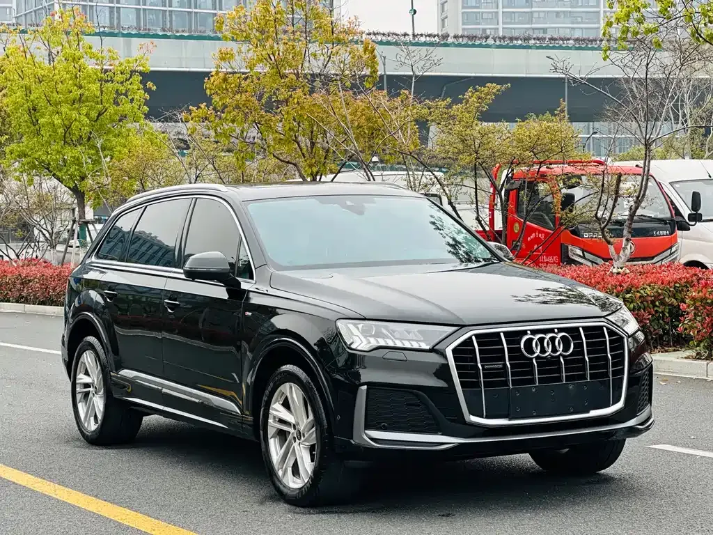 Audi Q7 — фото 5