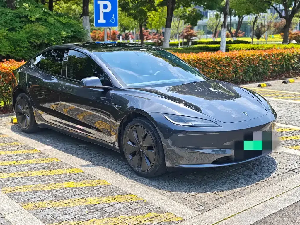 Tesla Model 3 — фото 7