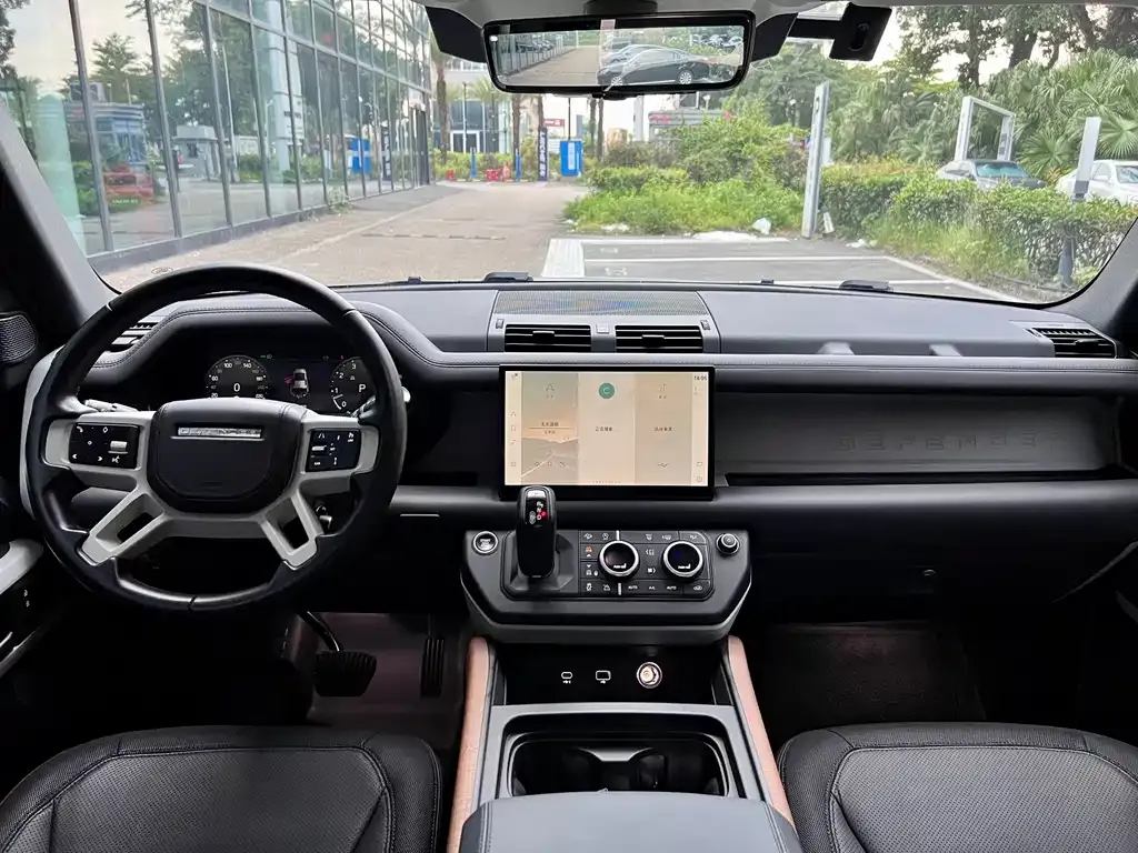 Land Rover Defender — фото 6