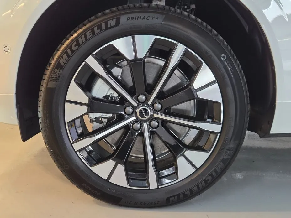 Volvo XC60 2026 из KR, фото 9