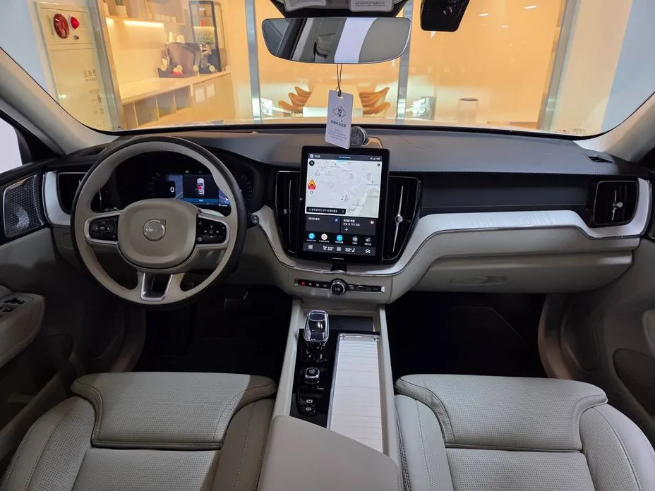 Volvo XC60 2026 из KR, фото 8