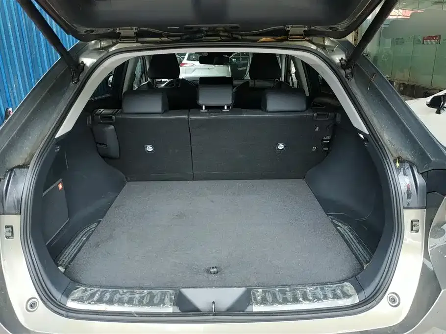 Toyota Harrier — фото 3
