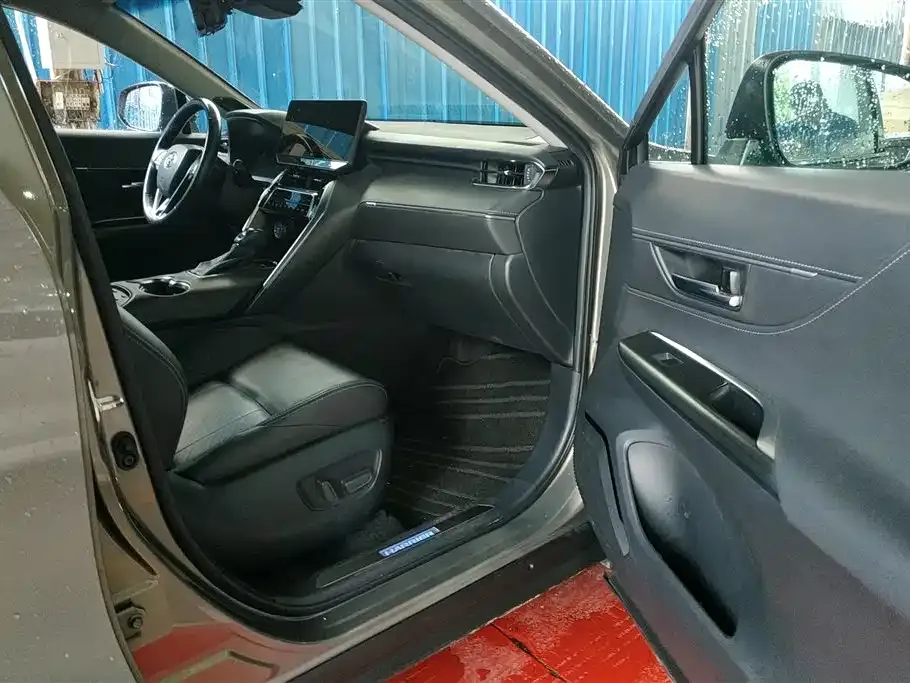 Toyota Harrier — фото 10