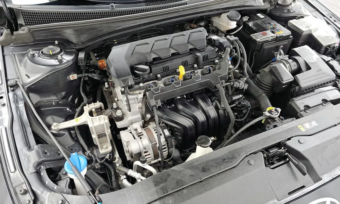 Hyundai AVANTE 2024 из KR, фото 2