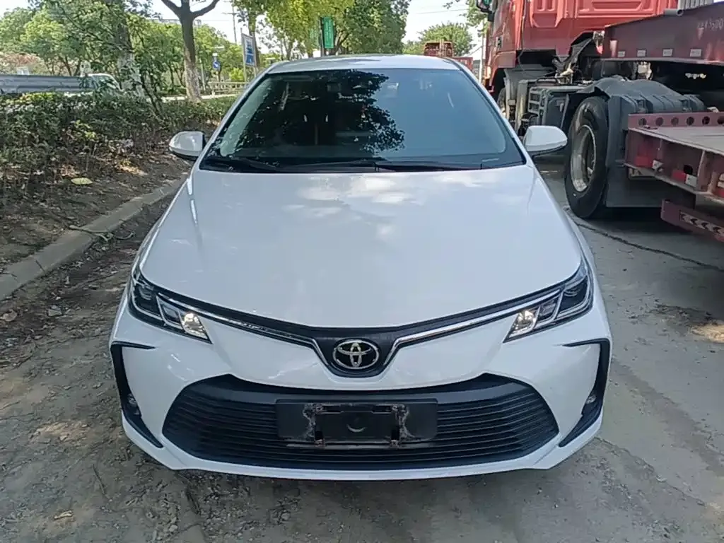 Toyota Corolla — фото 6