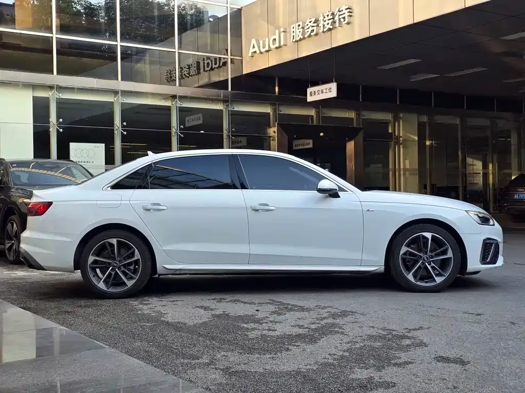Audi A4L — фото 4
