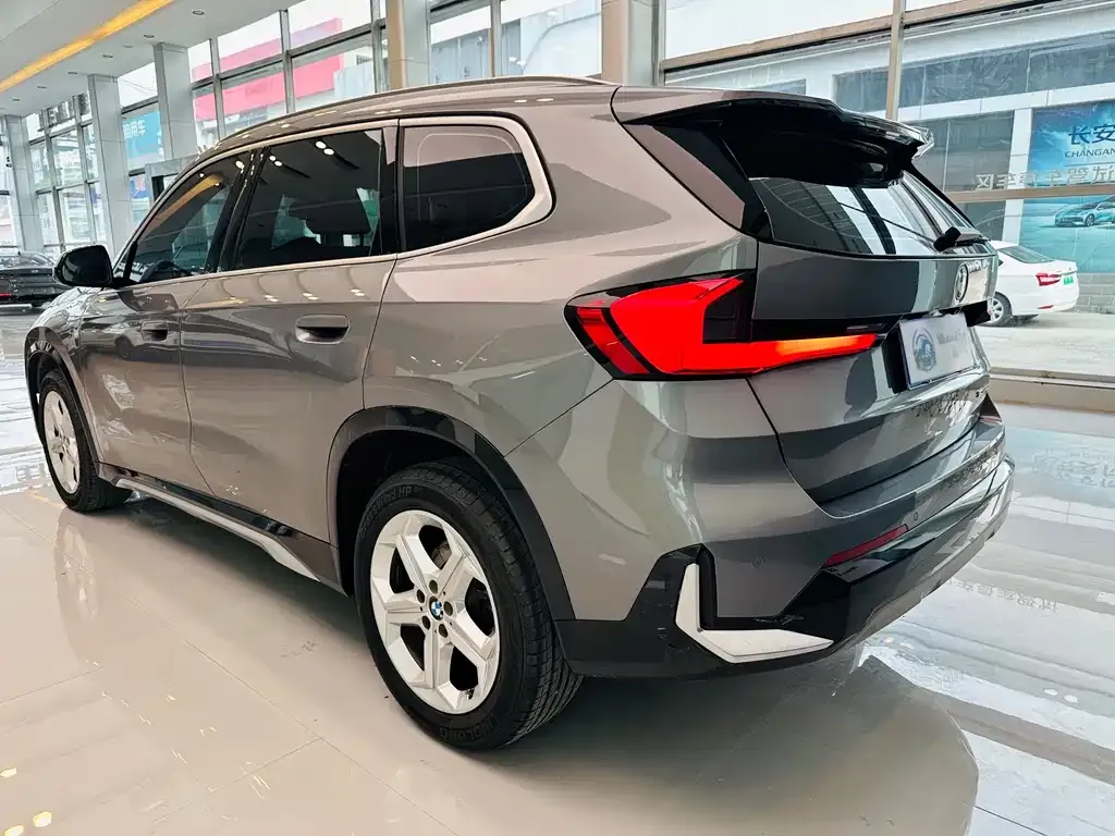 BMW X1 — фото 10