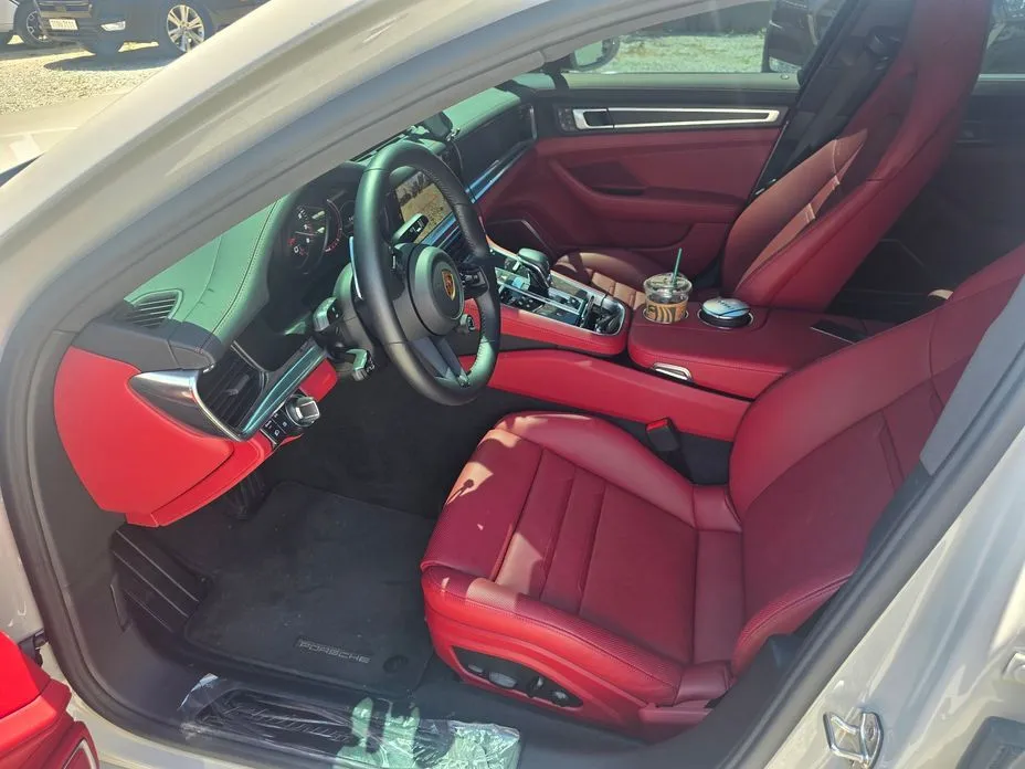 Porsche Panamera 2022 из KR, фото 2