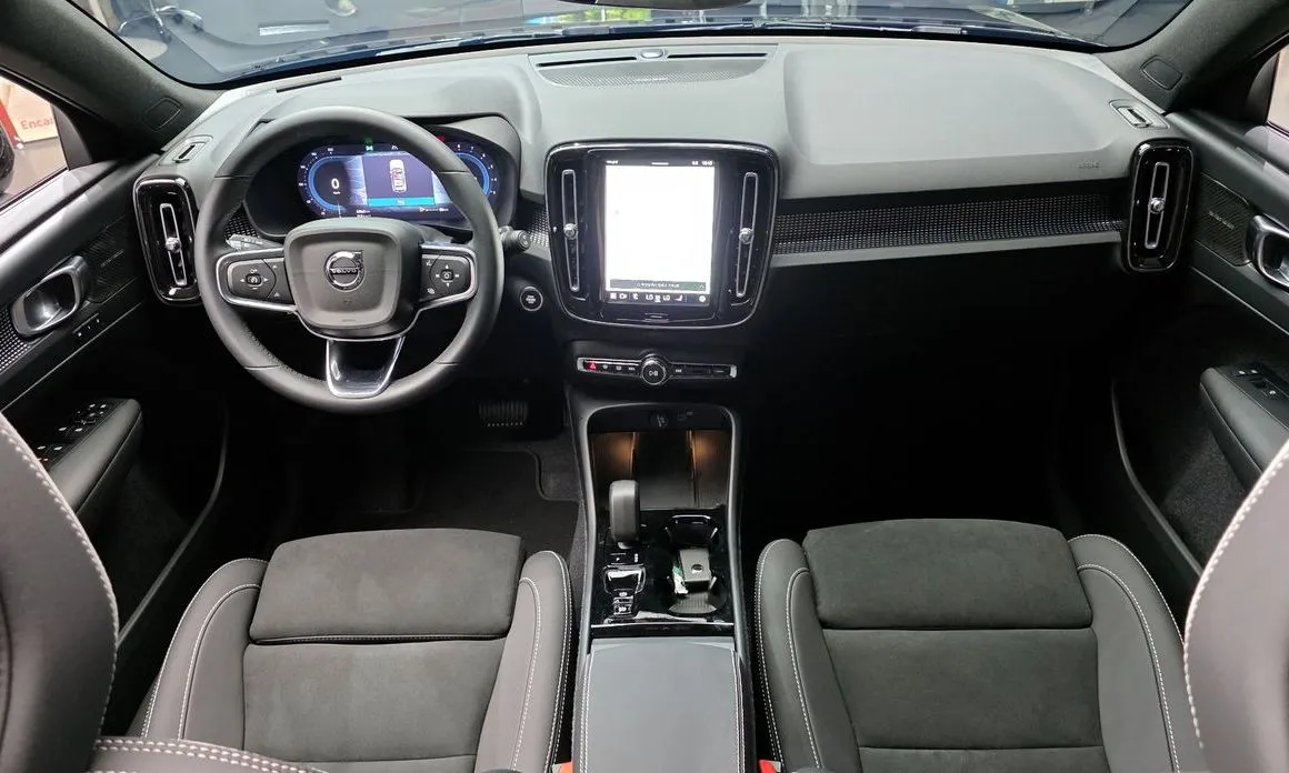 Volvo XC40 2025 из KR, фото 6