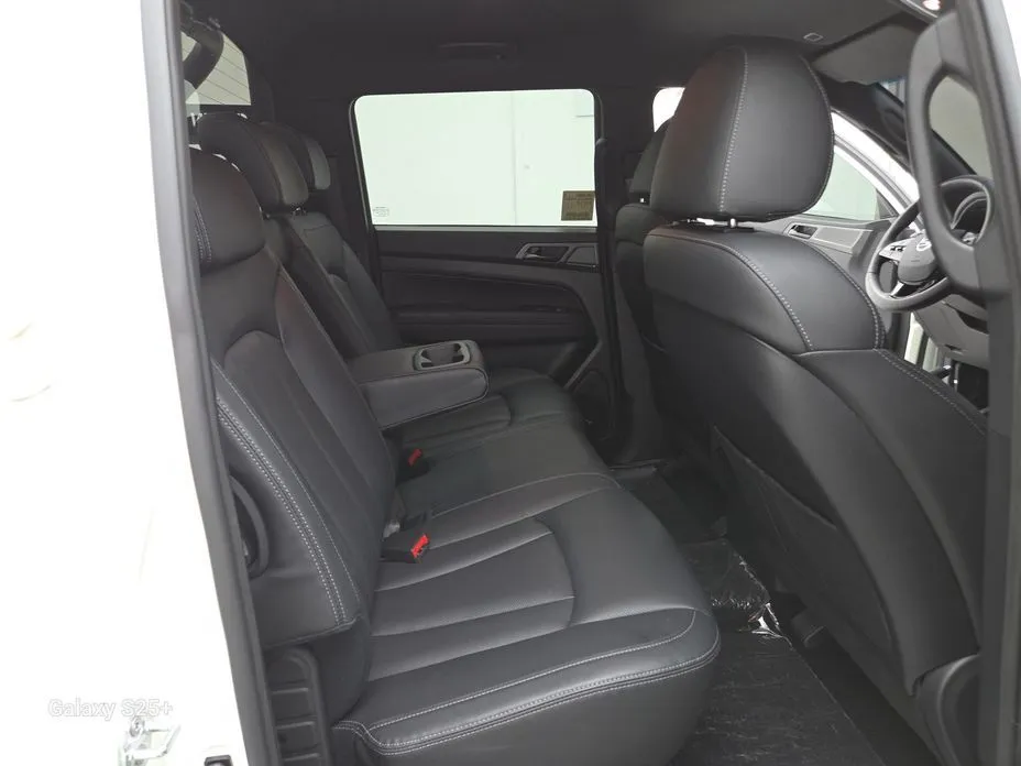 KG Mobility (Ssangyong) Rexton 2022 из KR, фото 3