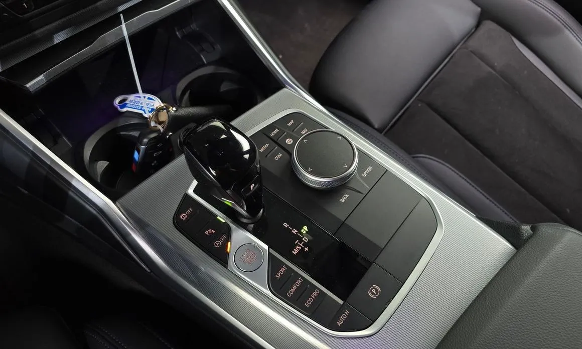 BMW 3-Series 2022 из KR, фото 3