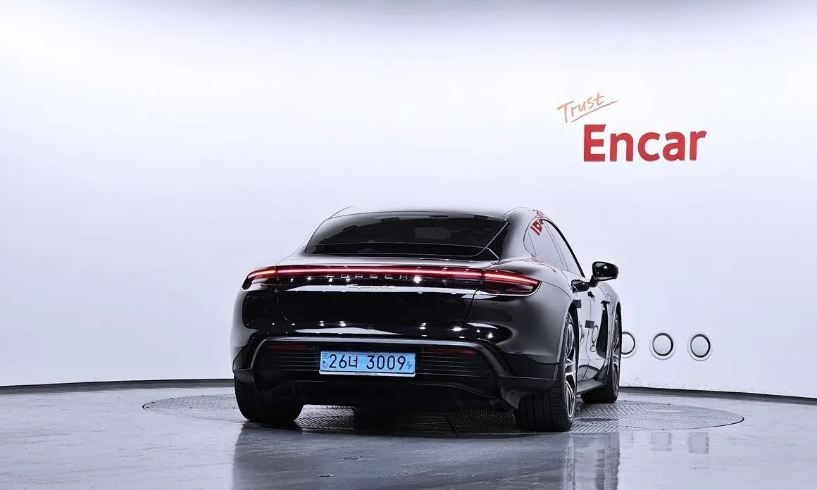 Porsche Taycan 2022 из KR, фото 3