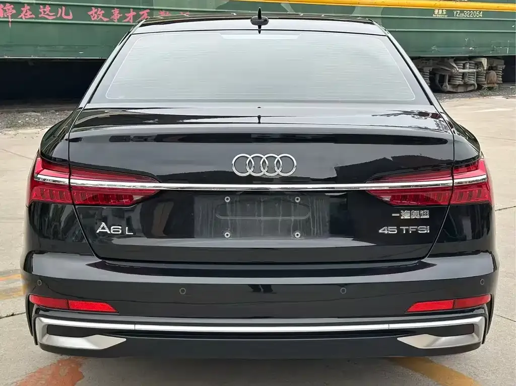 Audi A6L — фото 2