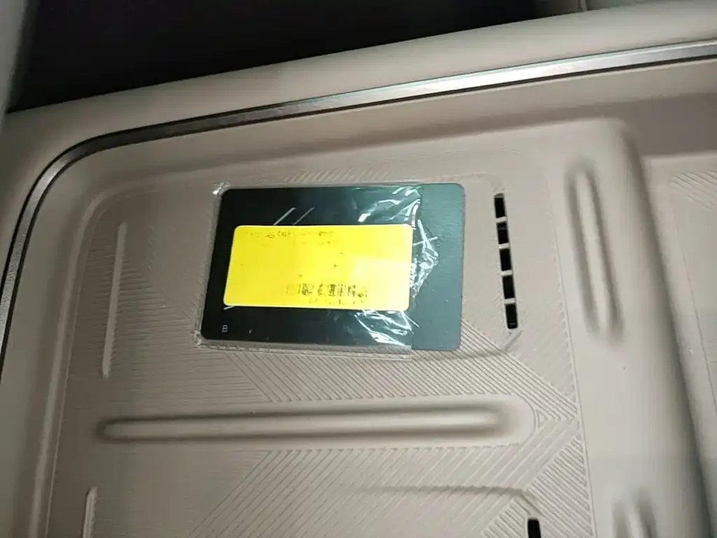 Li Auto i6 — фото 2
