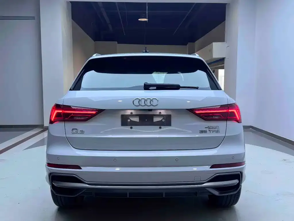Audi Q3 — фото 7