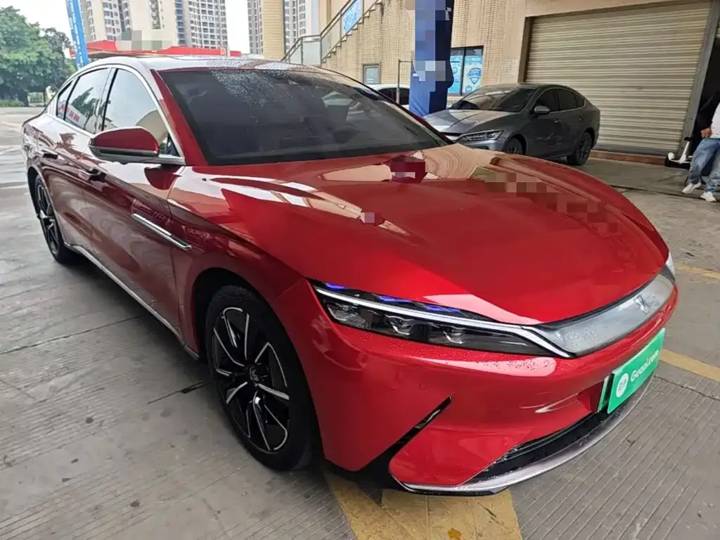 BYD Han — фото 10