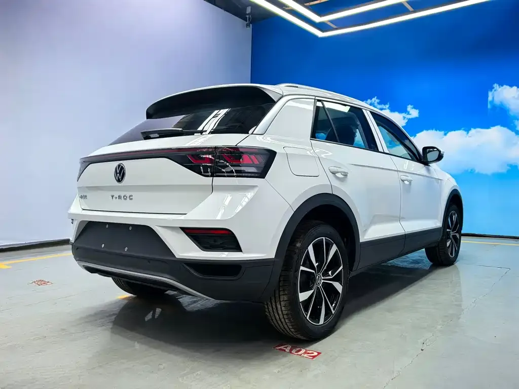 Volkswagen T-Roc — фото 3