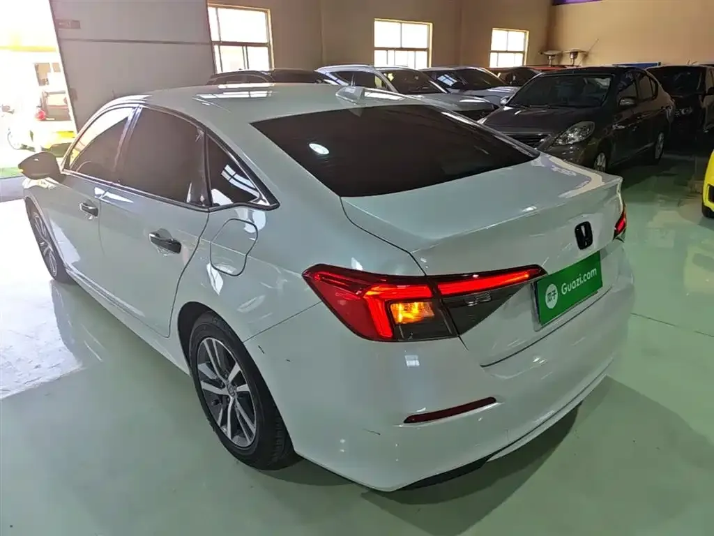 Honda Civic — фото 10