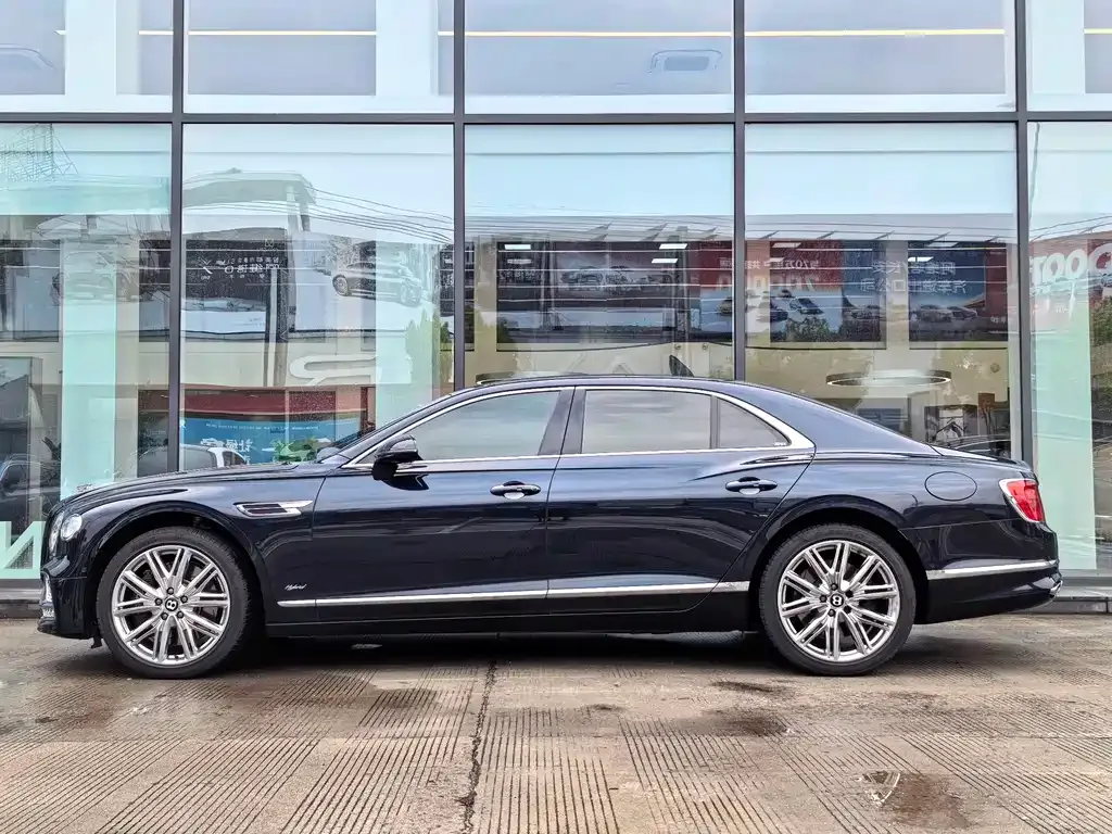 Bentley Flying Spur PHEV 2022 из CN, фото 8