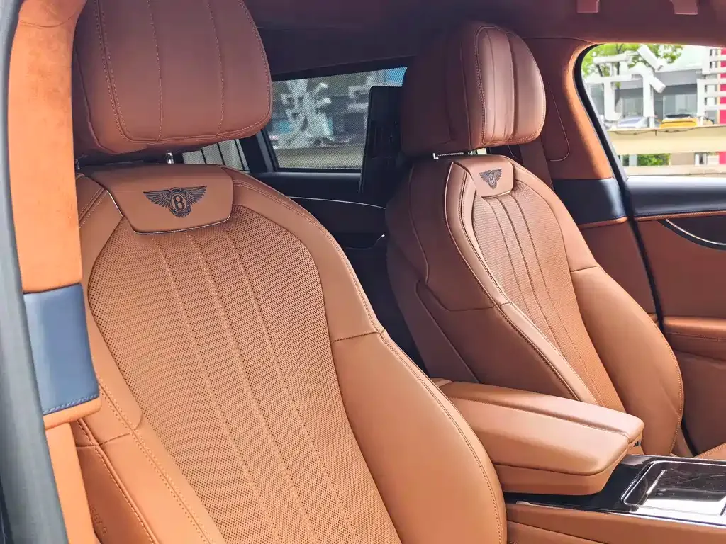 Bentley Flying Spur PHEV 2022 из CN, фото 3