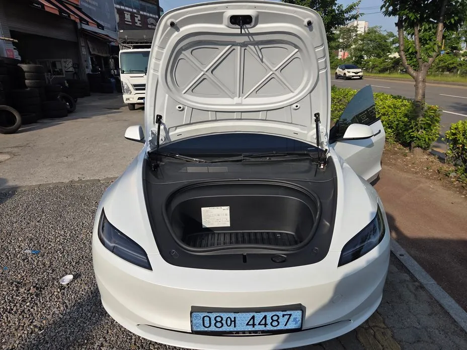 Tesla Model 3 2025 из KR, фото 8