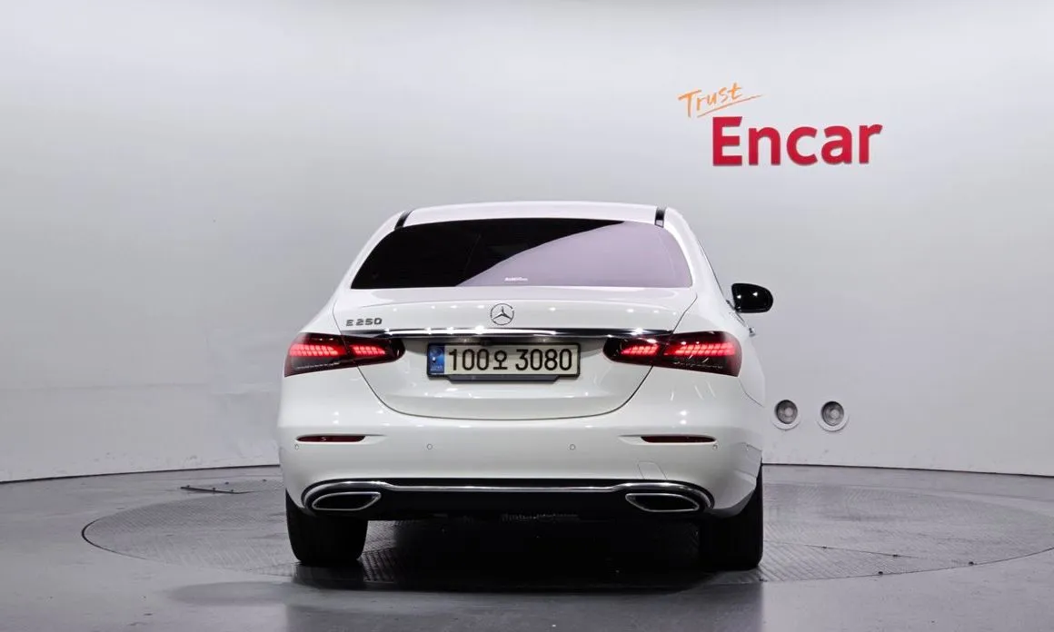 Mercedes-Benz E-Class 2021 из KR, фото 2